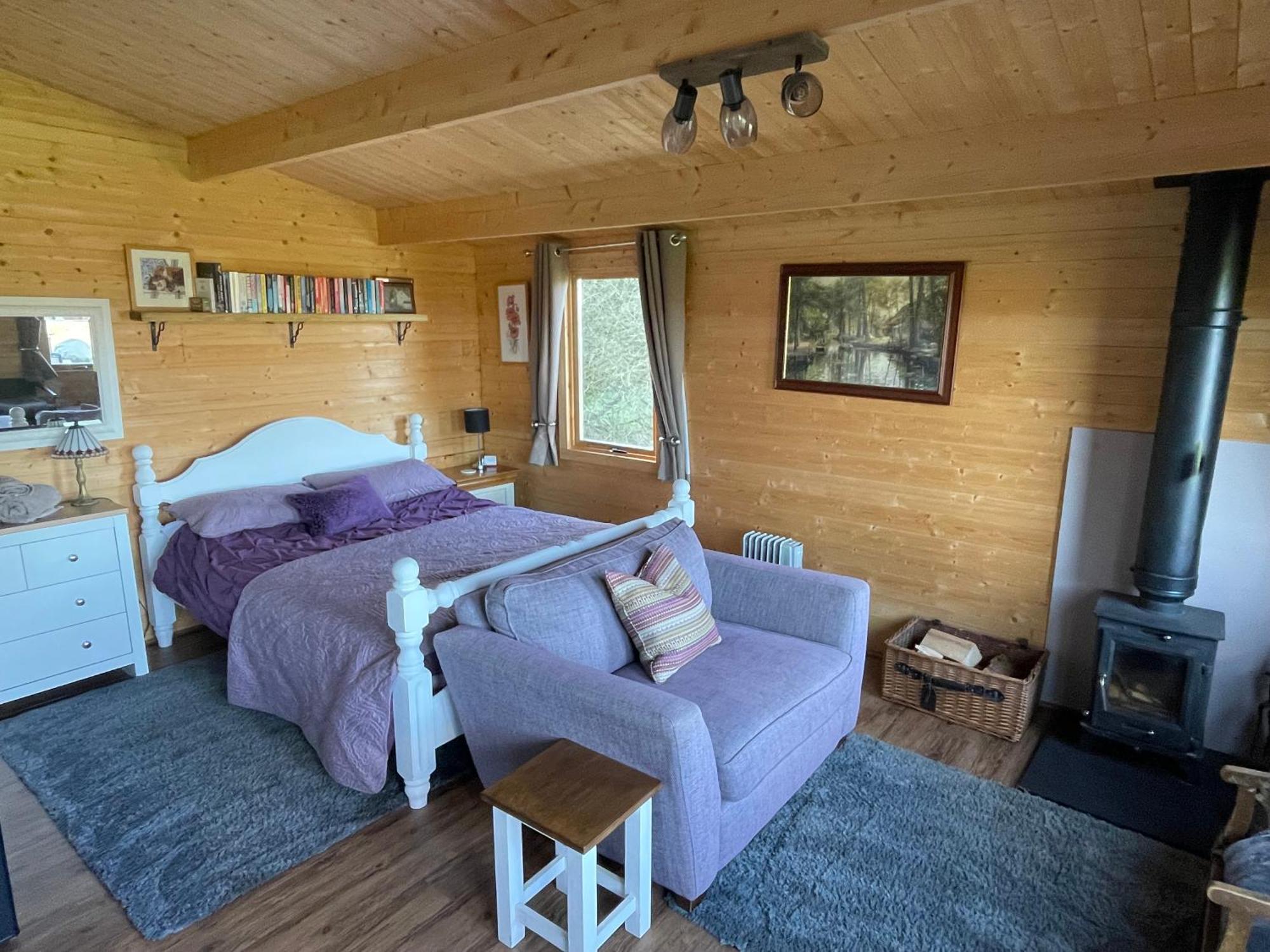 Cosy Cabin In Annie'S Meadow West Meon 外观 照片