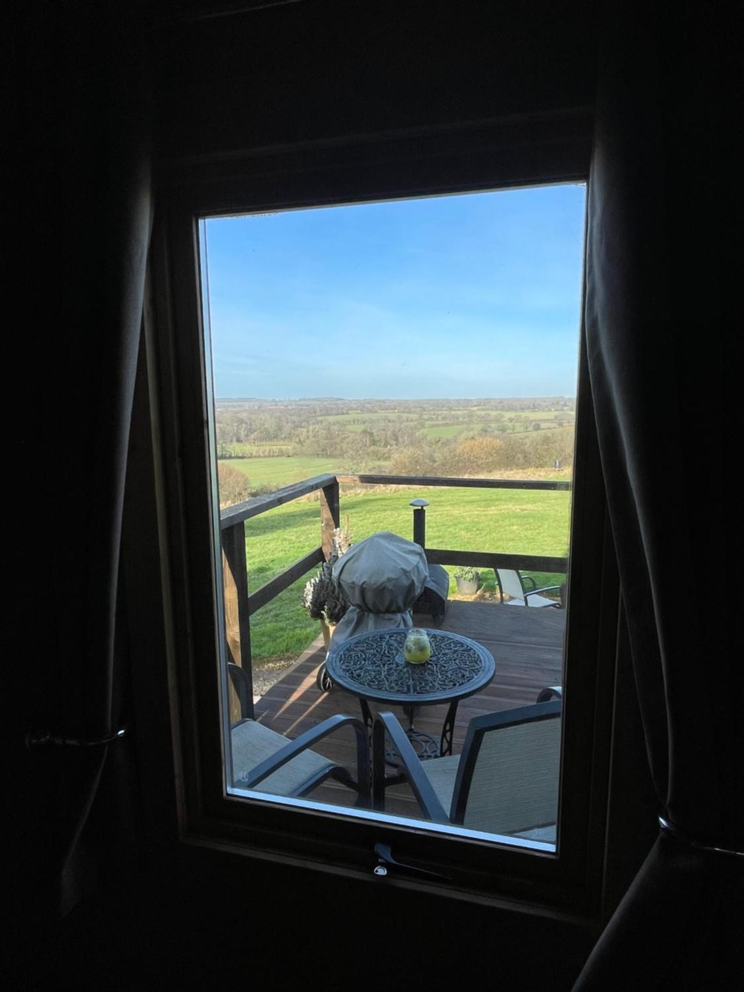 Cosy Cabin In Annie'S Meadow West Meon 外观 照片