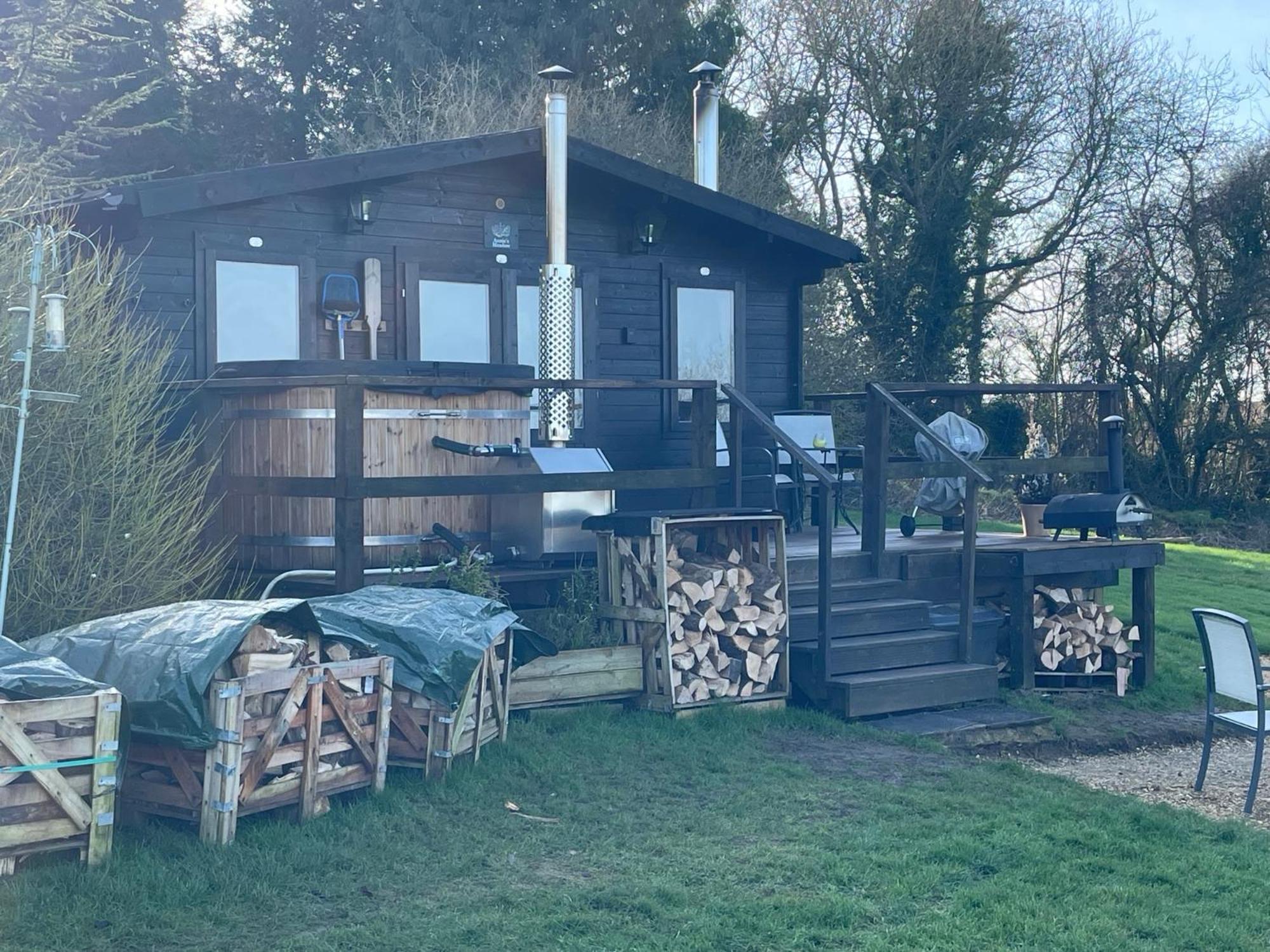 Cosy Cabin In Annie'S Meadow West Meon 外观 照片