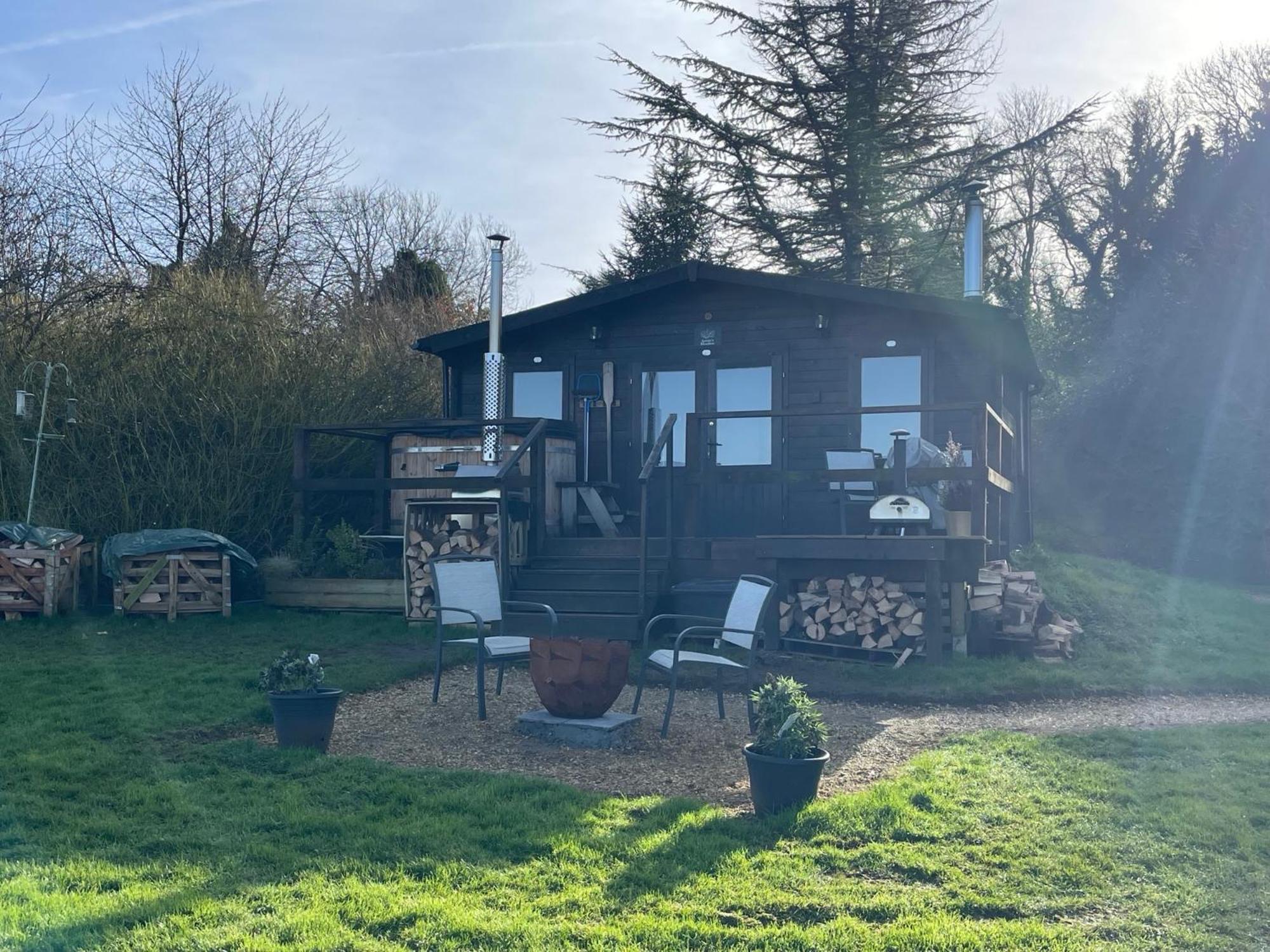 Cosy Cabin In Annie'S Meadow West Meon 外观 照片