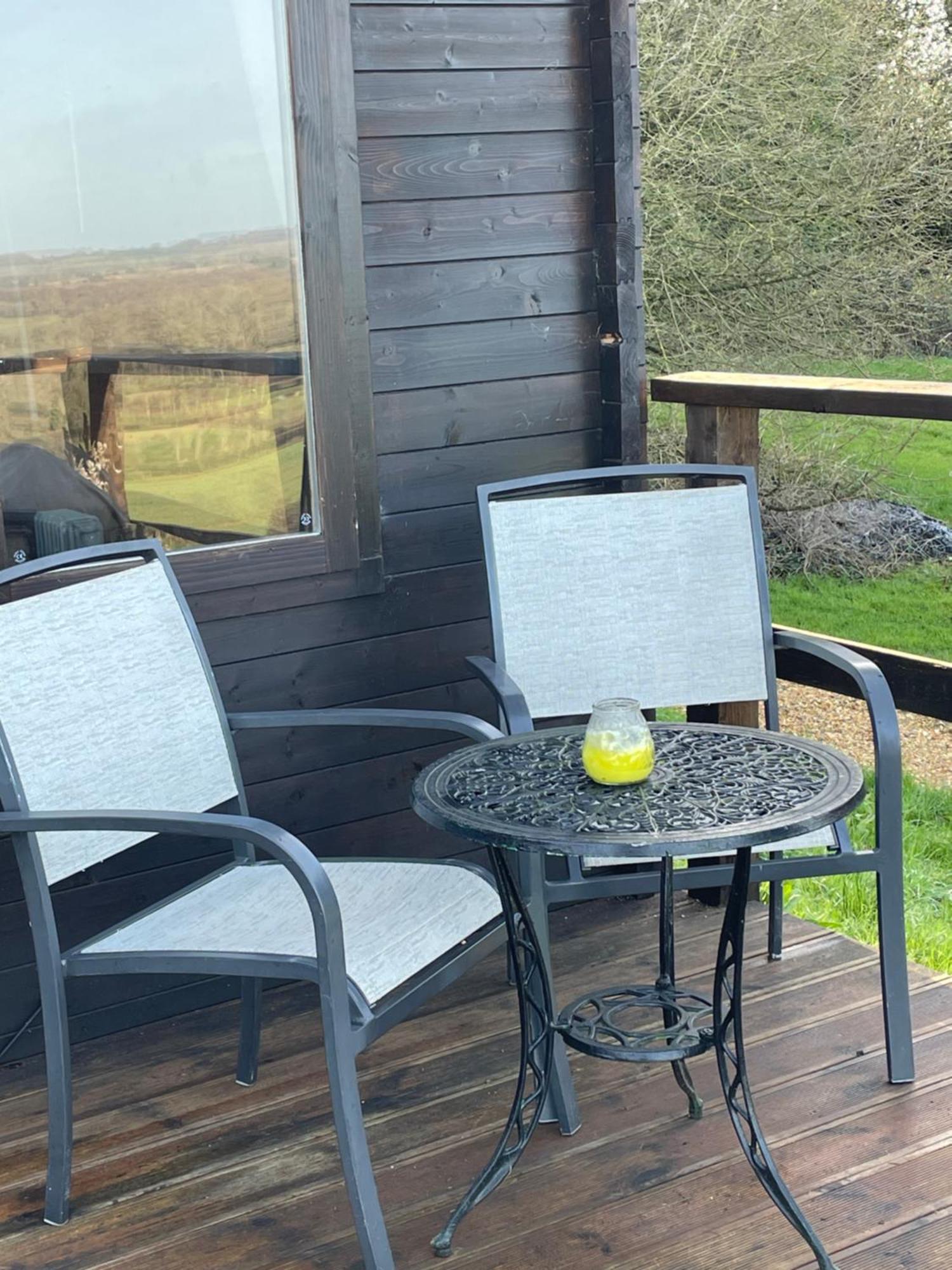 Cosy Cabin In Annie'S Meadow West Meon 外观 照片